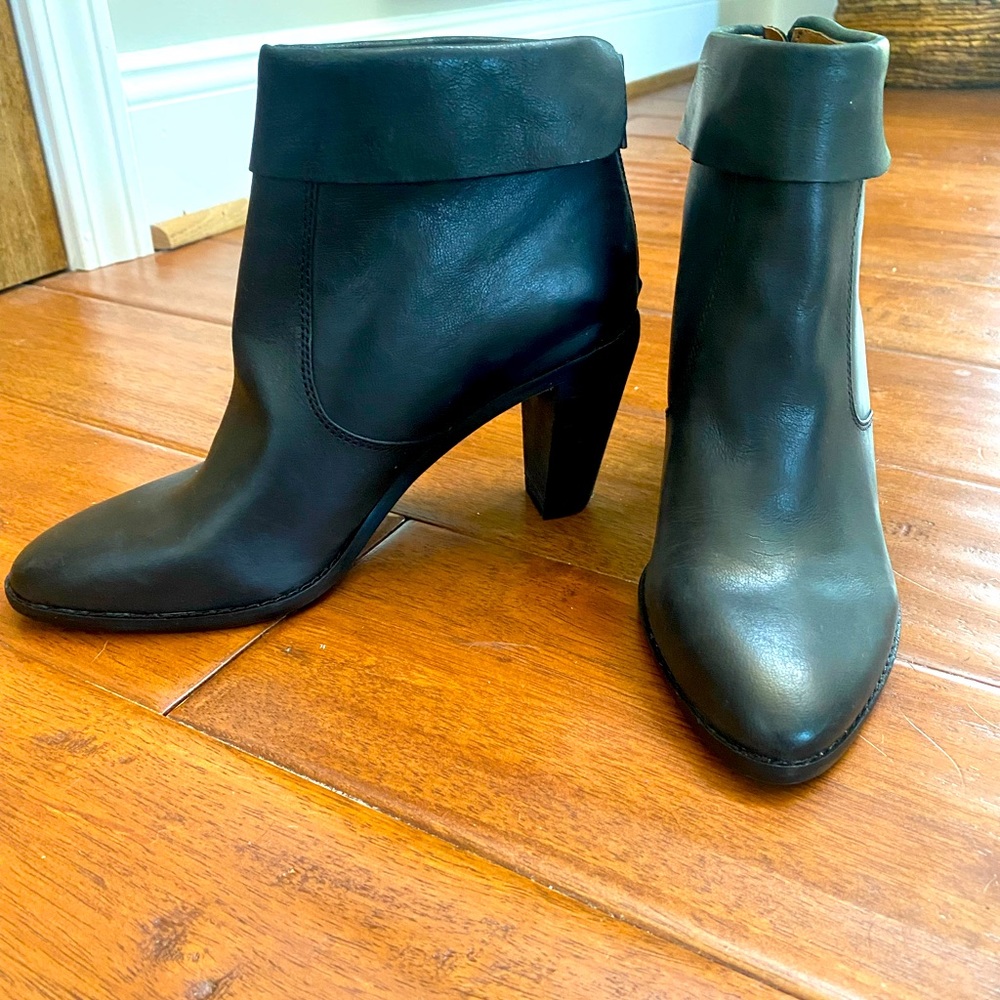 Lucky Brand boots size 8